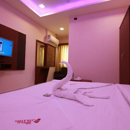 Hotel Apple Suites Bangalore Dış mekan fotoğraf